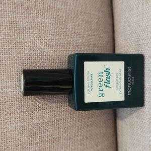 NIP Manicurist "Porcelaine" LED nail Polish